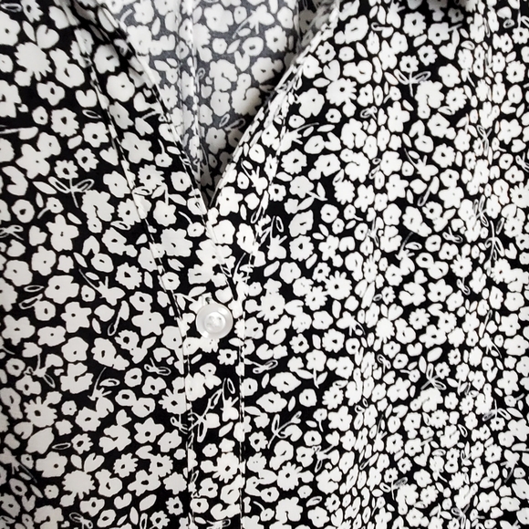 Women's Catherine's 4X 30/32W Black White Floral Tunic Button Up 3/4 Sleeve New - Picture 11 of 16